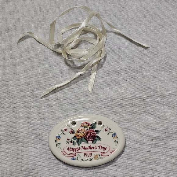 Longaberger Basket Tie-On - Mother's Day 1999 - Picture 4 of 8